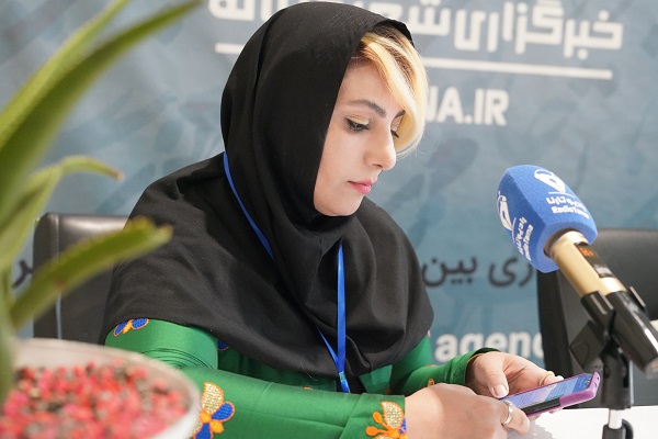 نمایشگاه کتاب تهران میزبان نخستین نشست انجمن ادبی روجا